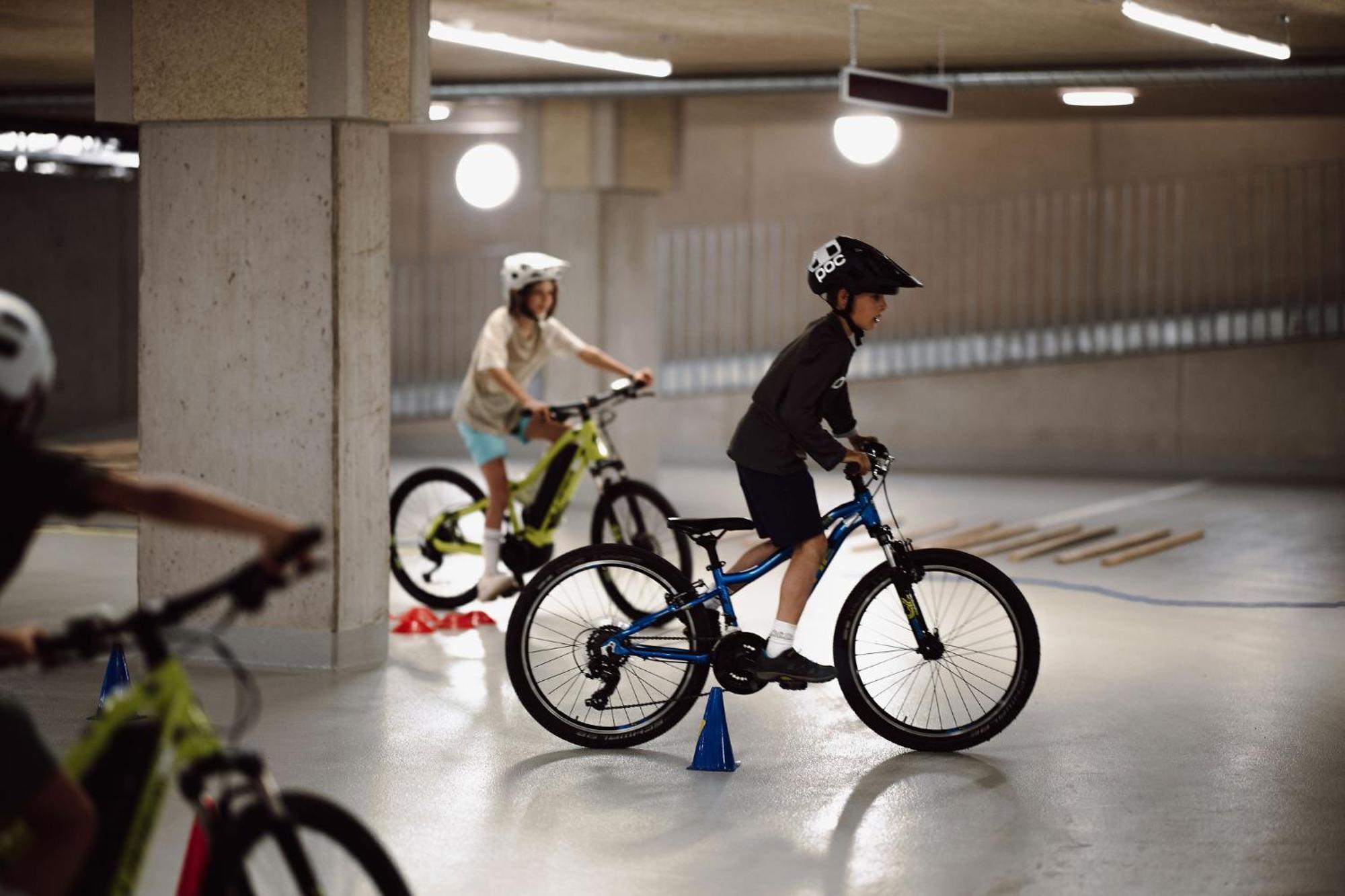 Dips&Drops - The First Bike And Ski Hub Flachau Exterior foto